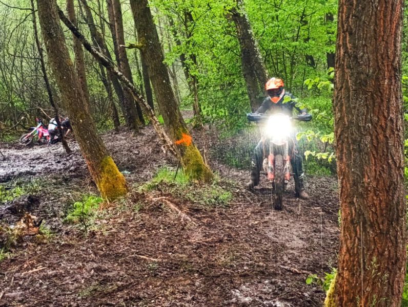Enduro Sprint Vesec 2025 - úvodní obrázek