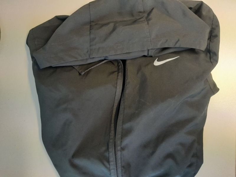 Bunda Nike černá - úvodní obrázek